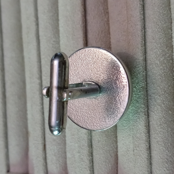 Vintage left and right pointng fingers cufflinks - Picture 3 of 4